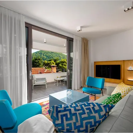 Luxury Mazza - Veronica