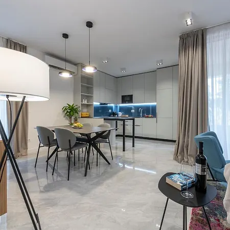 Luxury Mazza - Veronica